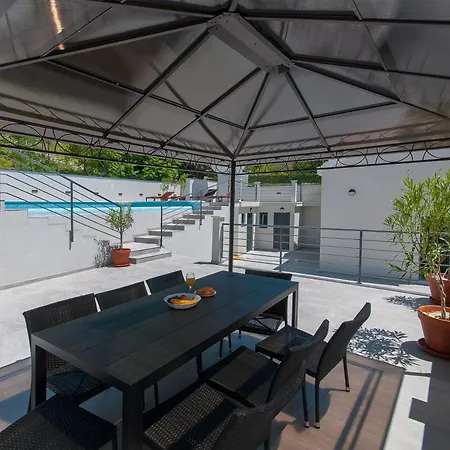Vista Mit Privatem Pool *