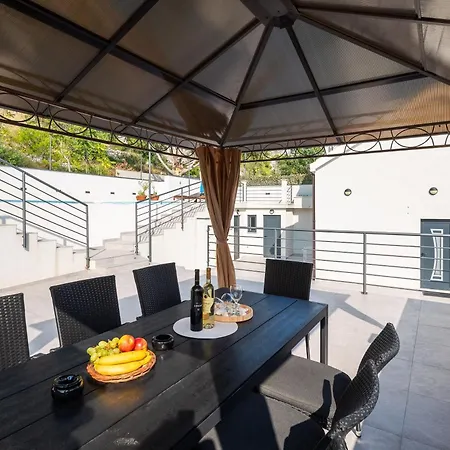 Vista Mit Privatem Pool Holiday home